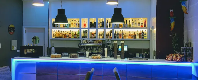 Papaya Bar