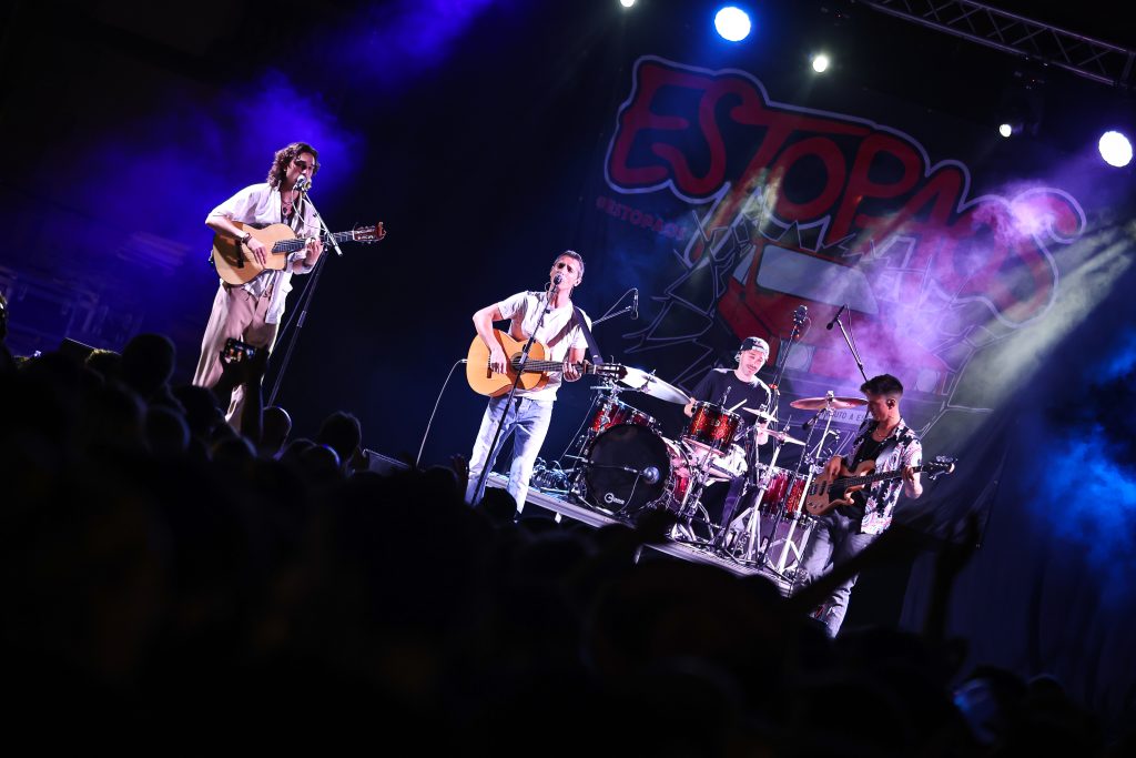 Concert de la banda tribut Estopaos a l'End Summer Festival de Miami Platja.